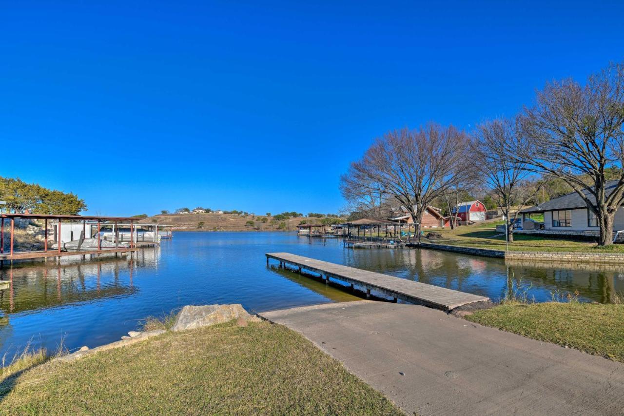 Granbury Home With Hot Tub And Furnished Patio! ภายนอก รูปภาพ