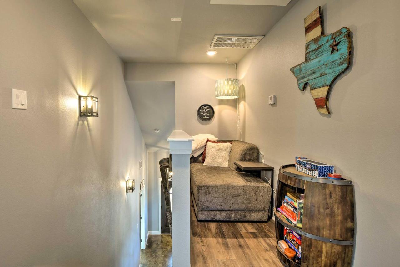 Granbury Home With Hot Tub And Furnished Patio! ภายนอก รูปภาพ