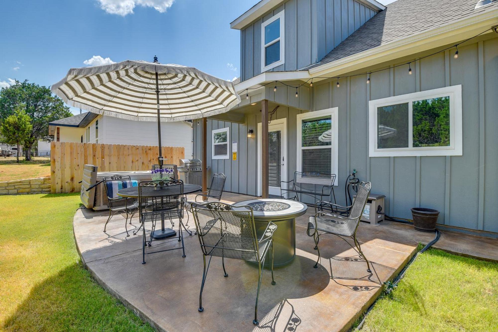 Granbury Home With Hot Tub And Furnished Patio! ภายนอก รูปภาพ
